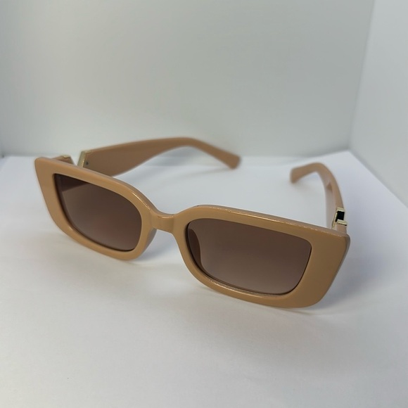 Chic  Retro Nude Square Sunglasses Gold V Detail UV Protection Trendy Shades main image 5